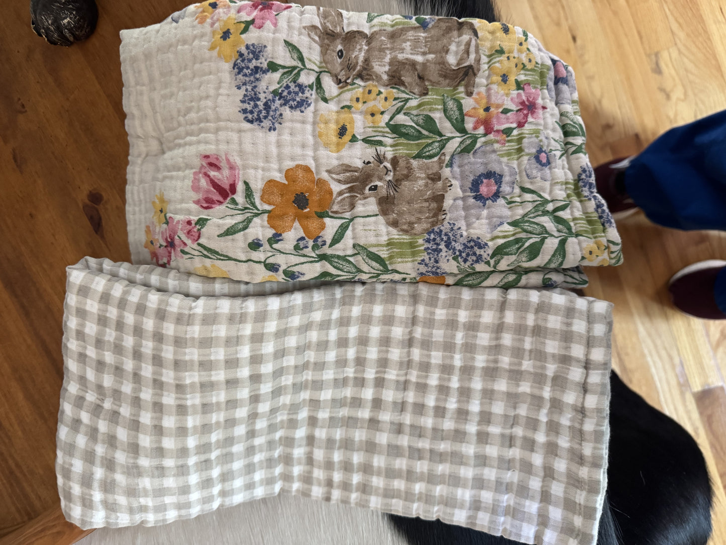 Handle towels