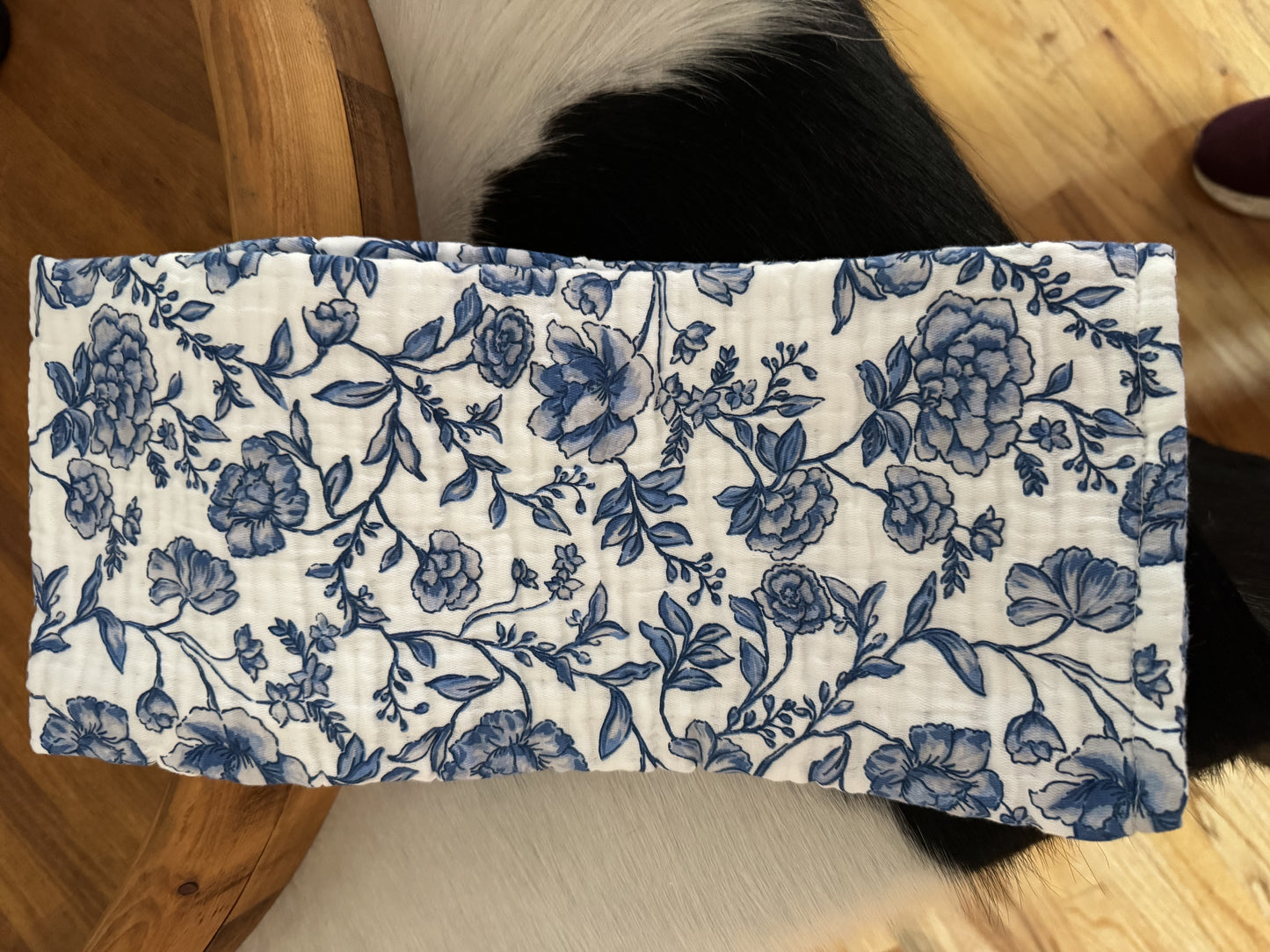 Handle towels